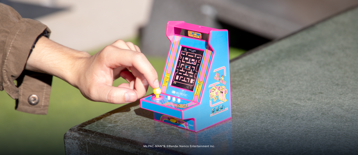 My Arcade Nano Player Pro 4,8 PacMan hordozható retro arcade kézi My Arcade Nano Player Pro 4,8 PacMan hordozható retro arcade kézi